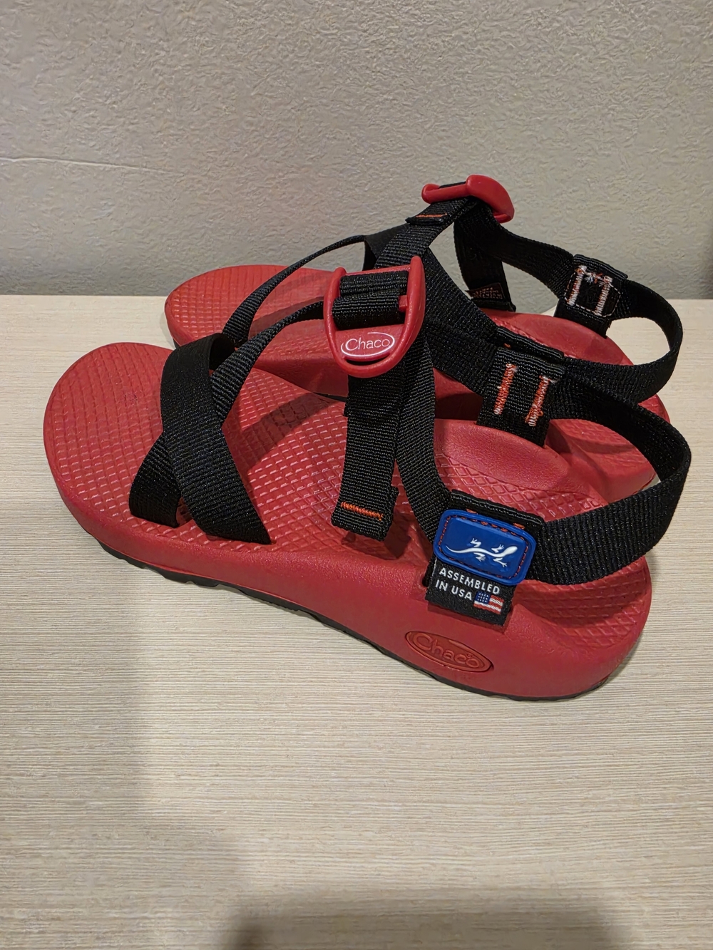 Chaco Z/1 Classic Red & Black Hiking Sandals Women's Size 6